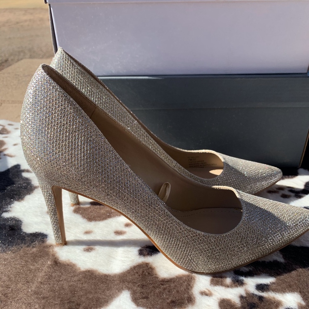 Gold glitter heels